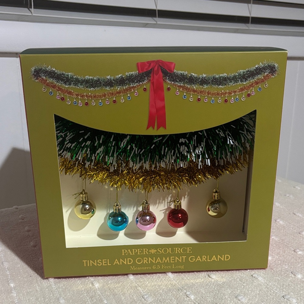 Paper Source Festive Garland with Green and Gold Tinsel